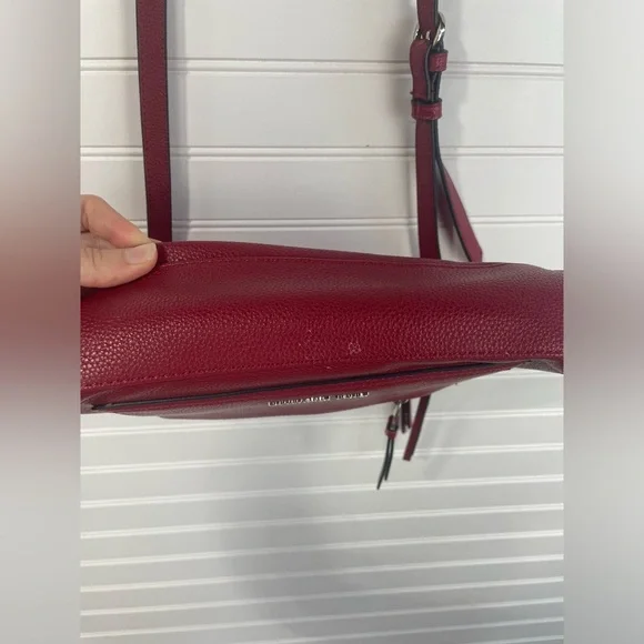 Dana Buchman Red Faux Leather Crossbody Bag with Adjustable Straps EUC - Picture 6 of 12